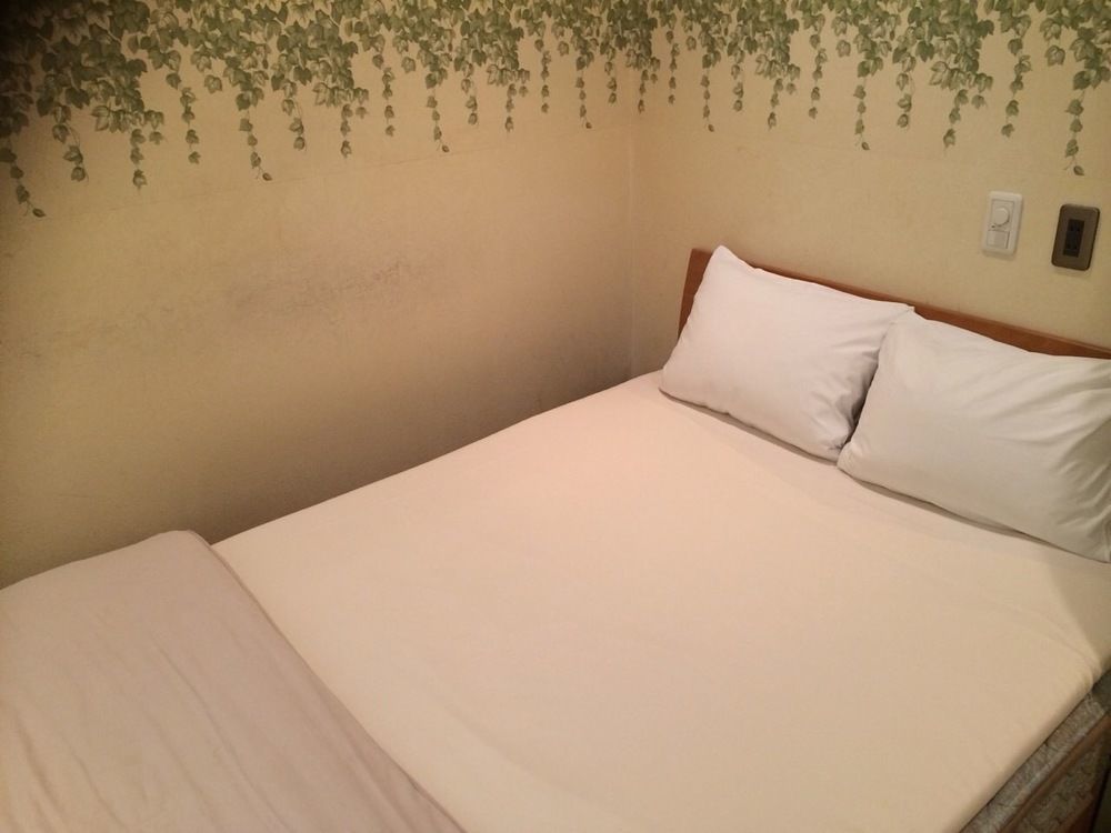 Uehonmachi Plaza Hotel (Adults Only) Osaka Exterior foto